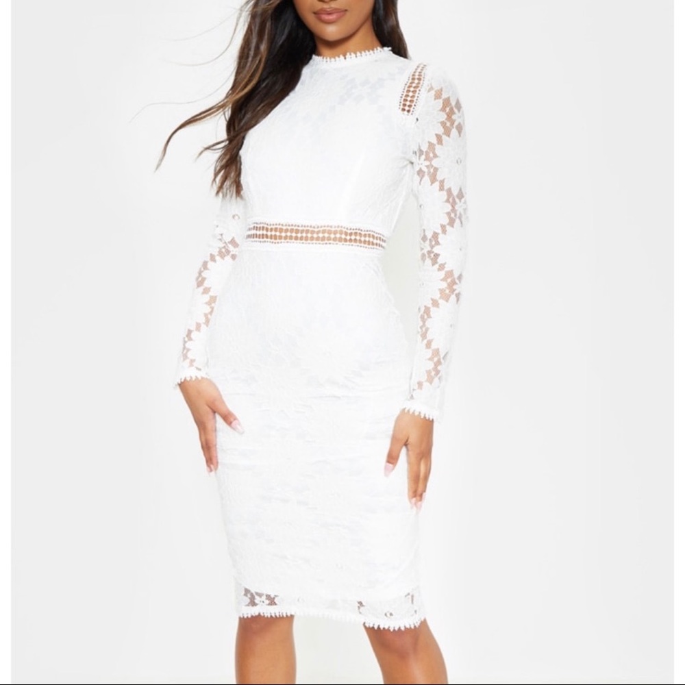 PrettyLittleThing Caris Lace Body Con Dress